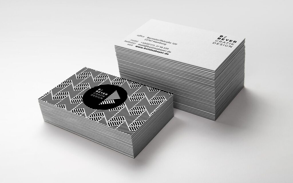 Multiloft-Visitenkarten in schwarz-weiß